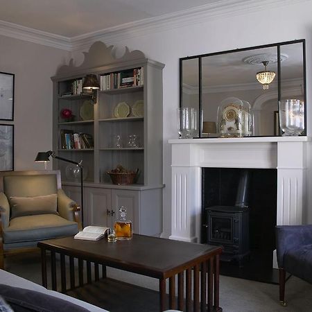 Melville House Комри Екстериор снимка