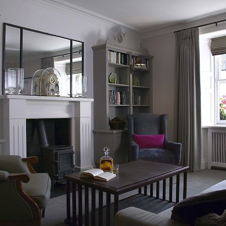 Melville House Комри Екстериор снимка